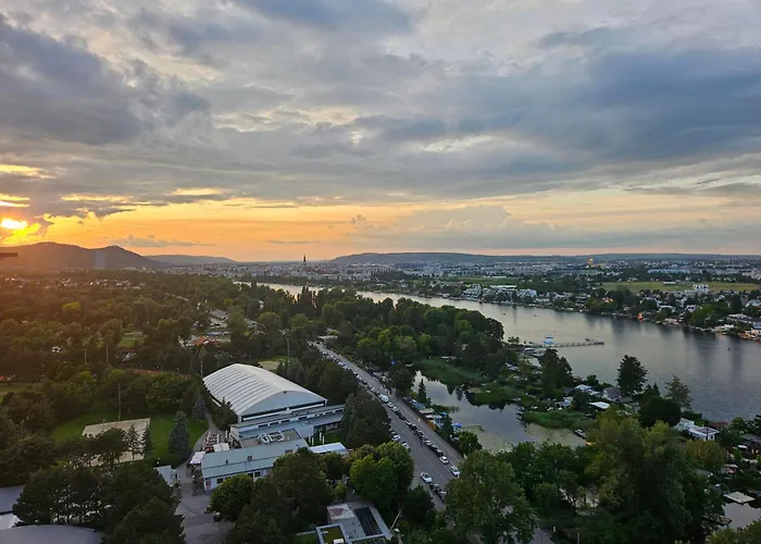 Yuki's Place - Un-vic, Danube And Subway Near To Downtown Apartmán *