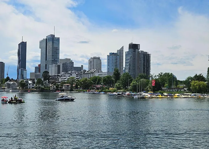 Apartmán Yuki's Place - Un-vic, Danube And Subway Near To Downtown *