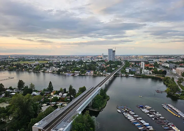 Yuki's Place - Un-vic, Danube And Subway Near To Downtown Apartmán *