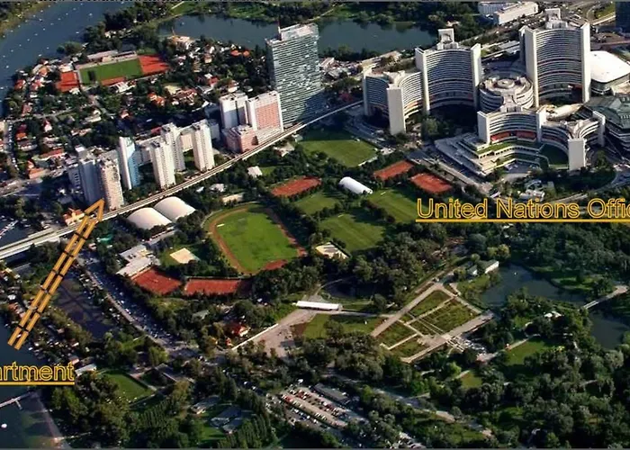 Yuki's Place - Un-vic, Danube And Subway Near To Downtown
